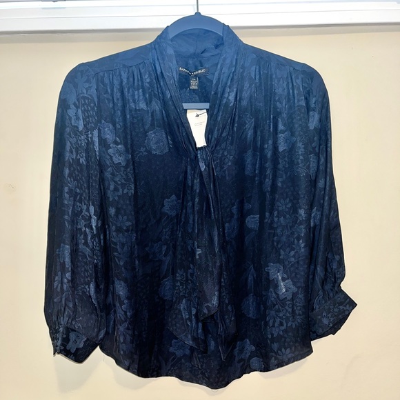 Banana Republic Textured Tie-neck blouse XXS Petite - Picture 1 of 6